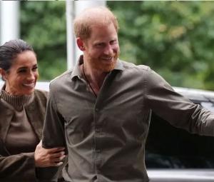 Meghan Markle and Harry appear 'on edge' during crowded museum arrival