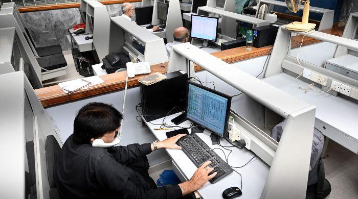 PSX falls as US-Iran tensions, oil surge hit sentiment