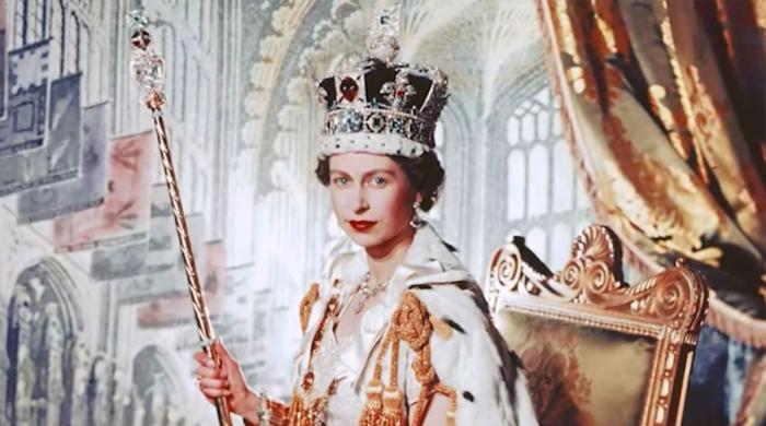 Rare royal documents reveal Queen Elizabeth's journey 