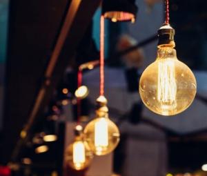 Power demand rises as heat intensifies; LNG cargoes sought to avert load-shedding