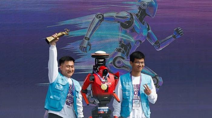 Chinese robot beat humans by seven minutes in Beijing Half-Marathon