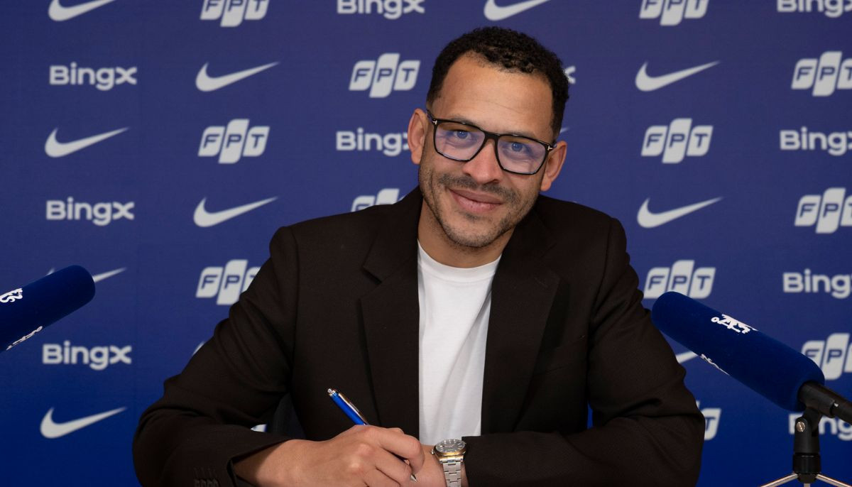 Chelsea sack Liam Rosenior after just four months in charge: Who will replace him?