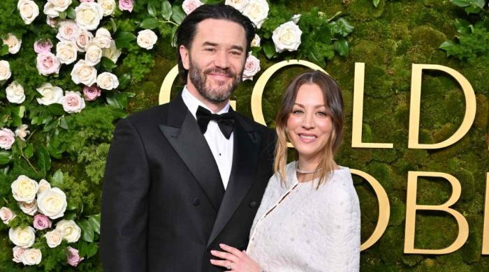 Kaley Cuoco, Tom Pelphery celebrate 4 years of togetherness 