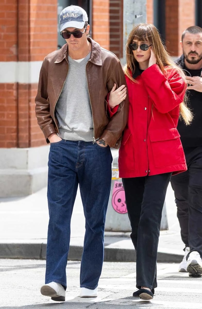 Dakota Johnson, Role Model go public with NYC stroll