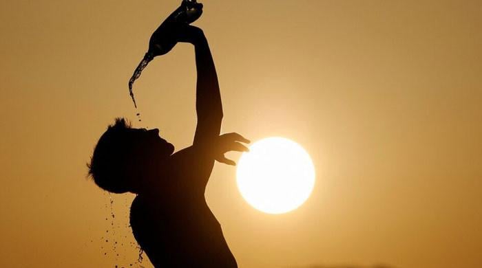 Severe heatwave likely to grip Karachi, other parts of country until May 5: NDMA