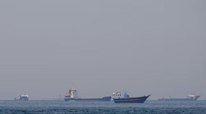 Trump orders Iran mine-layers sunk as Iran tolls tankers