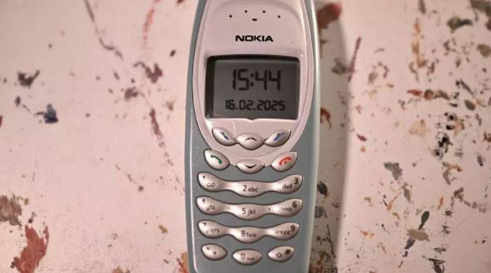 One month phone-free: Young Americans try digital detox