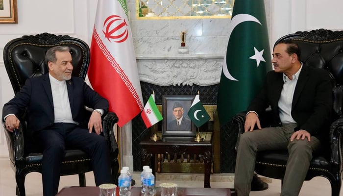 Iranian Foreign Minister Abbas Araghchi (left) in a meeting with Chief of Army Staff and Chief of Defence Forces (CDF) Field Marshal Asim Munir in Islamabad, April 25, 2026. — Iranian News Agency