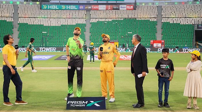 Lahore Qalandars choose to field first against Peshawar Zalmi in PSL 11 match