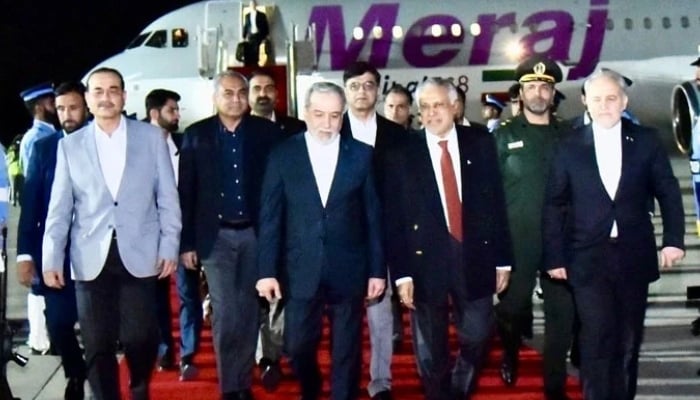 Iranian delegation led by Foreign Minister Abbas Araghchi is welcomed by DPM Ishaq Dar, CDF Field Marshal Asim Munir, and Interior Minister Mohsin Naqvi, Islamabad, April 24, 2026. — X/@MIshaqDar50