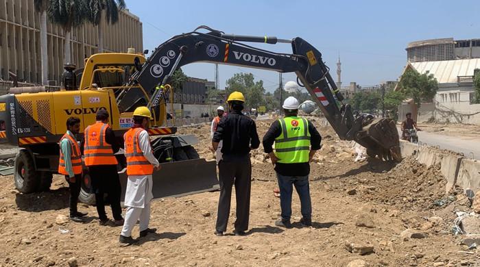 FWO resumes work on Karachi's Red Line BRT, says Murtaza Wahab