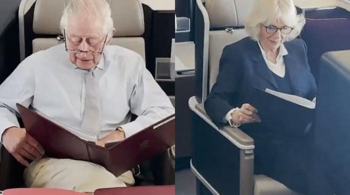 King and Queen on final approach as thousands track landing live