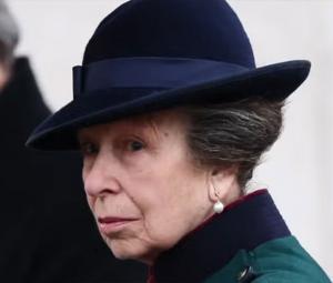 Princess Anne keeps it steady at Chelsea as veterans get their moment in sun