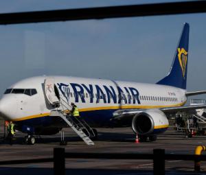 Budget airlines first to cut flights as jet fuel prices soar