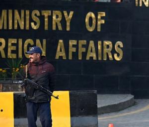 Cambodia agrees to early repatriation of 54 detained Pakistani nationals: FO