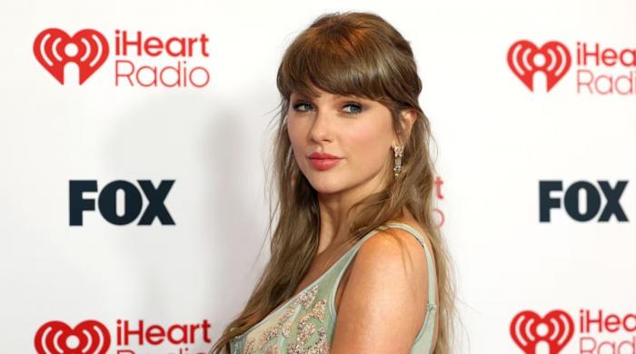 Taylor Swift sends messages for fans obsessing over her exes