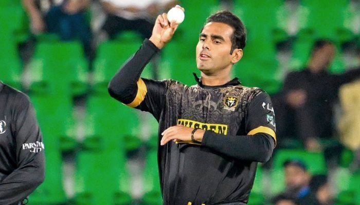 Hyderabad Kingsmen fast bowler Mohammad Ali can be seen in action during PSL 11. — Facebook/hhkingsmen