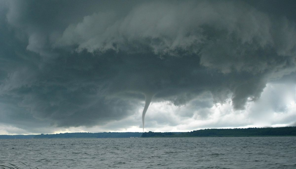Central Florida under tornado watch as severe storms approach 