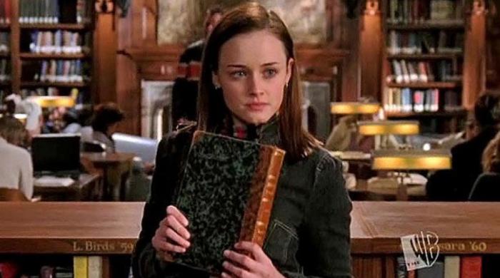'Gilmore Girls' star settles longstanding love triangle debate with twist
