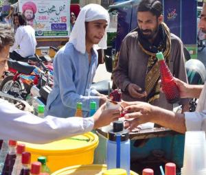 Hot weather persists in Karachi as mercury hits 38.5°C