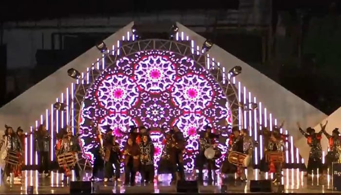 Arif Lohar perform at the closing ceremony of PSL 11 at Lahore’s Gaddafi Stadium, on May 3, 2026. — Geo News