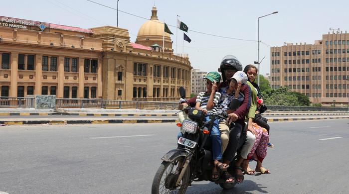 Weather update: Karachi swelters as experts urge precautionary measures