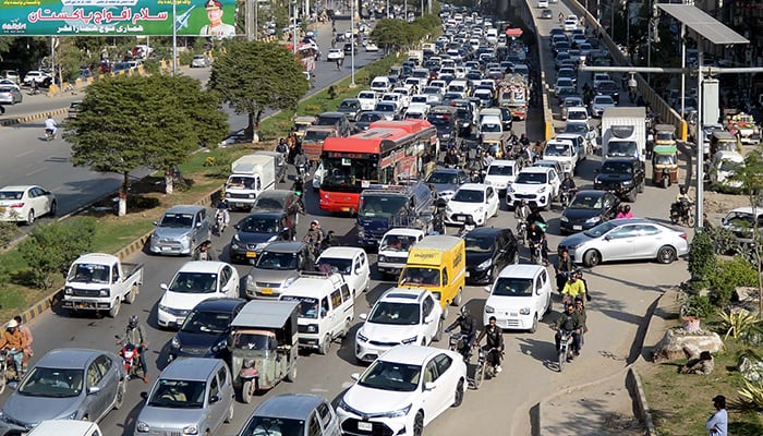 A large number of vehicles are stuck in traffic at Shahrah-e-Faisal in Karachi on January 8, 2026. — PPI