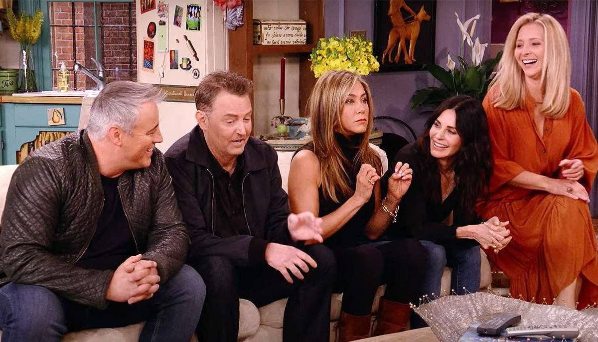 Lisa Kudrow reveals 'Friends' cast had 'break' debate during reunion