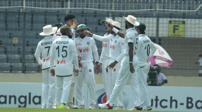 Bangladesh hit back after Pakistan slump in Dhaka Test