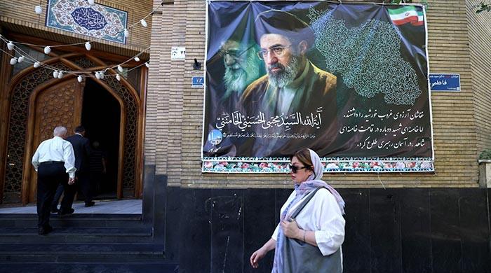 Iran's Guards threaten US Mideast sites as Trump awaits Tehran response