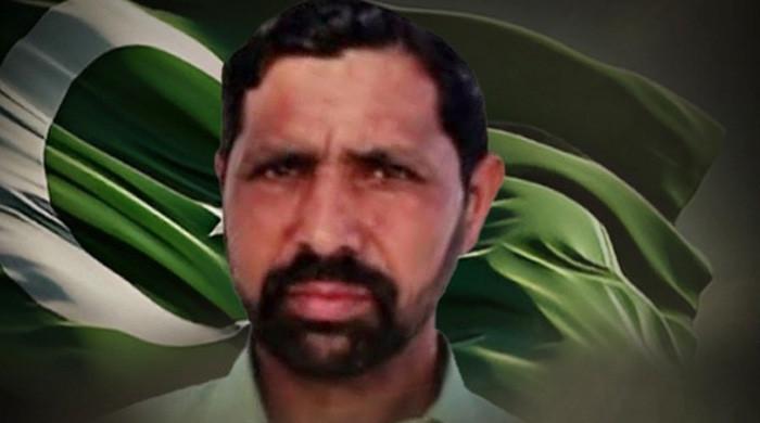 Citizen martyred foiling suicide bombing attempt near Kohat: security sources