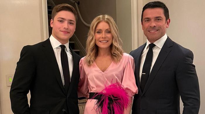 Kelly Ripa's son Joaquin does foody gesture on Mother's Day