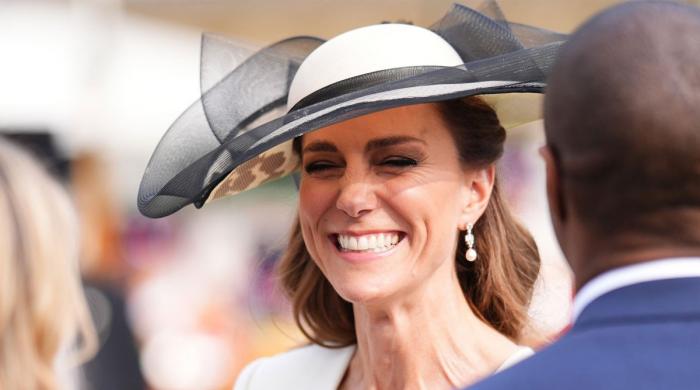 Fans come out in Italy to welcome Princess Kate