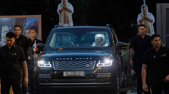 India's Modi 'cuts' size of his motorcade to save fuel