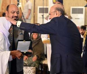 President Zardari confers civil awards on recipients from various fields