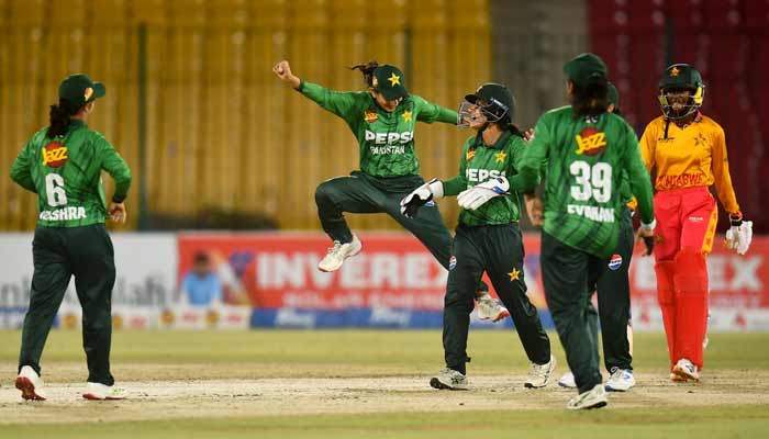 Pakistan players celebrate a wicket during their second T20I against Zimbabwe at the National Bank Stadium in Karachi on May 14, 2026. — PCB