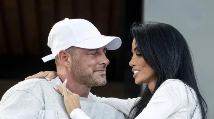 Katie Price's husband Lee Andrews 'pulled same airport stunt before' 