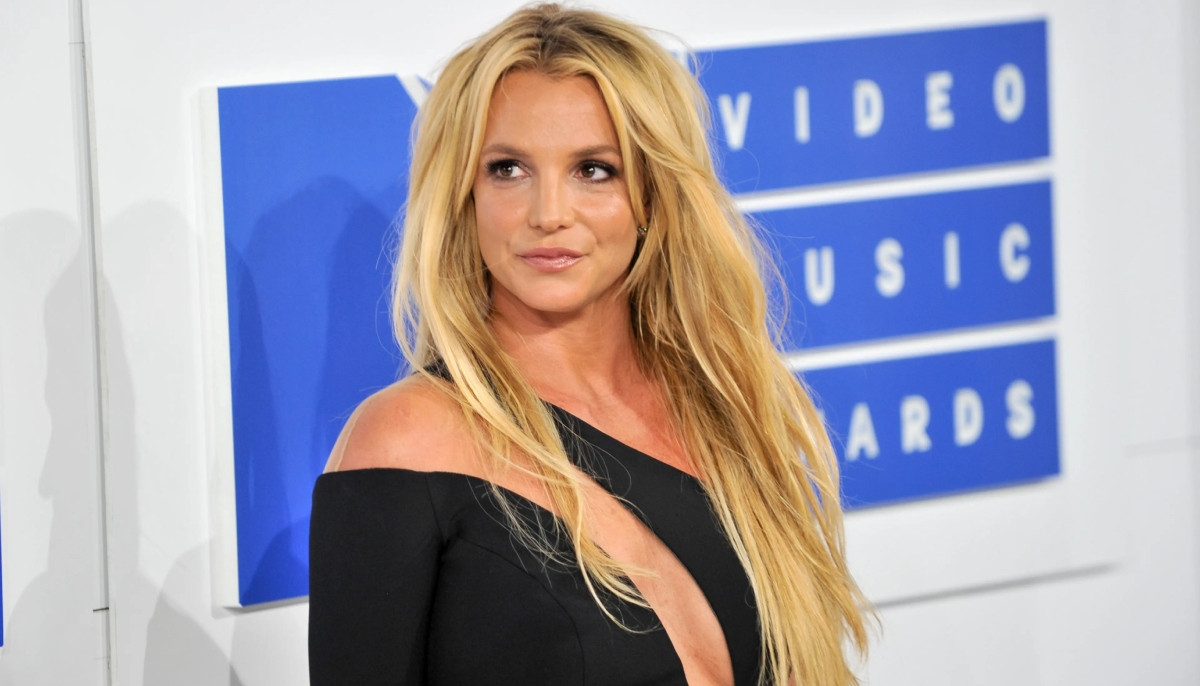 Britney Spears breaks silence on chaotic dinner rumours 