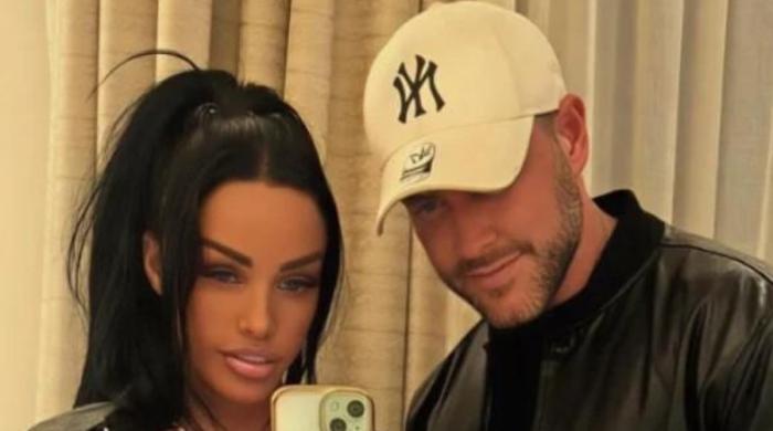 Katie Price sparks buzz with cryptic love posts as she removes wedding ring