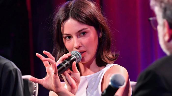 Gracie Abrams explains how 'DFH' is different from previous albums