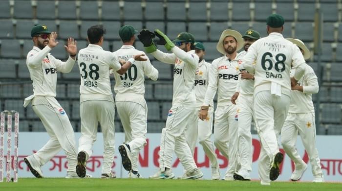 Second Test: Pakistan strike early as Bangladesh reach 101-3 at lunch on Day 1
