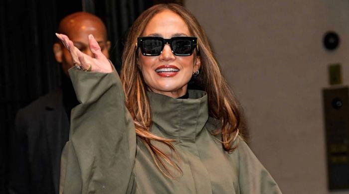 Jennifer Lopez New York exit turns into social media drama 