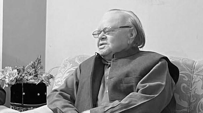 Senior journalist, intellectual Altaf Hassan Qureshi passes away