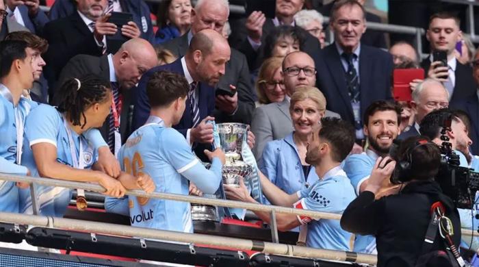 Prince William's 'quick selfie' with Rayan Cherki is going viral