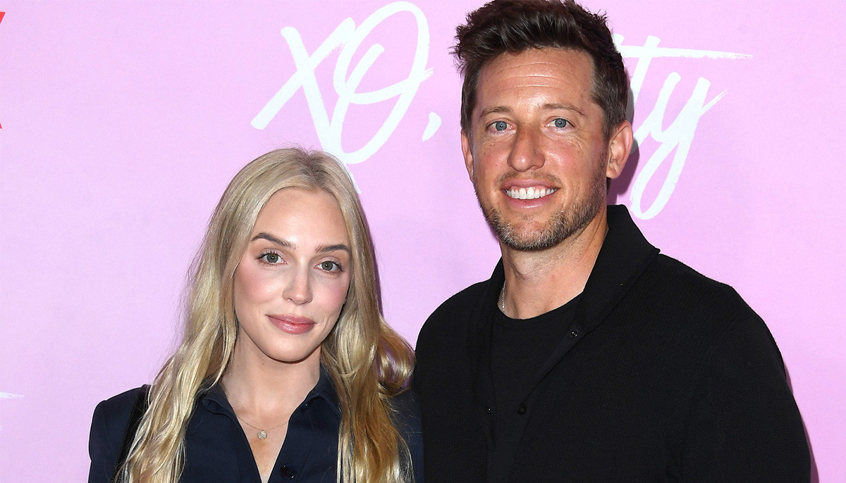 Alex Cooper expecting first child with husband Matt Kaplan