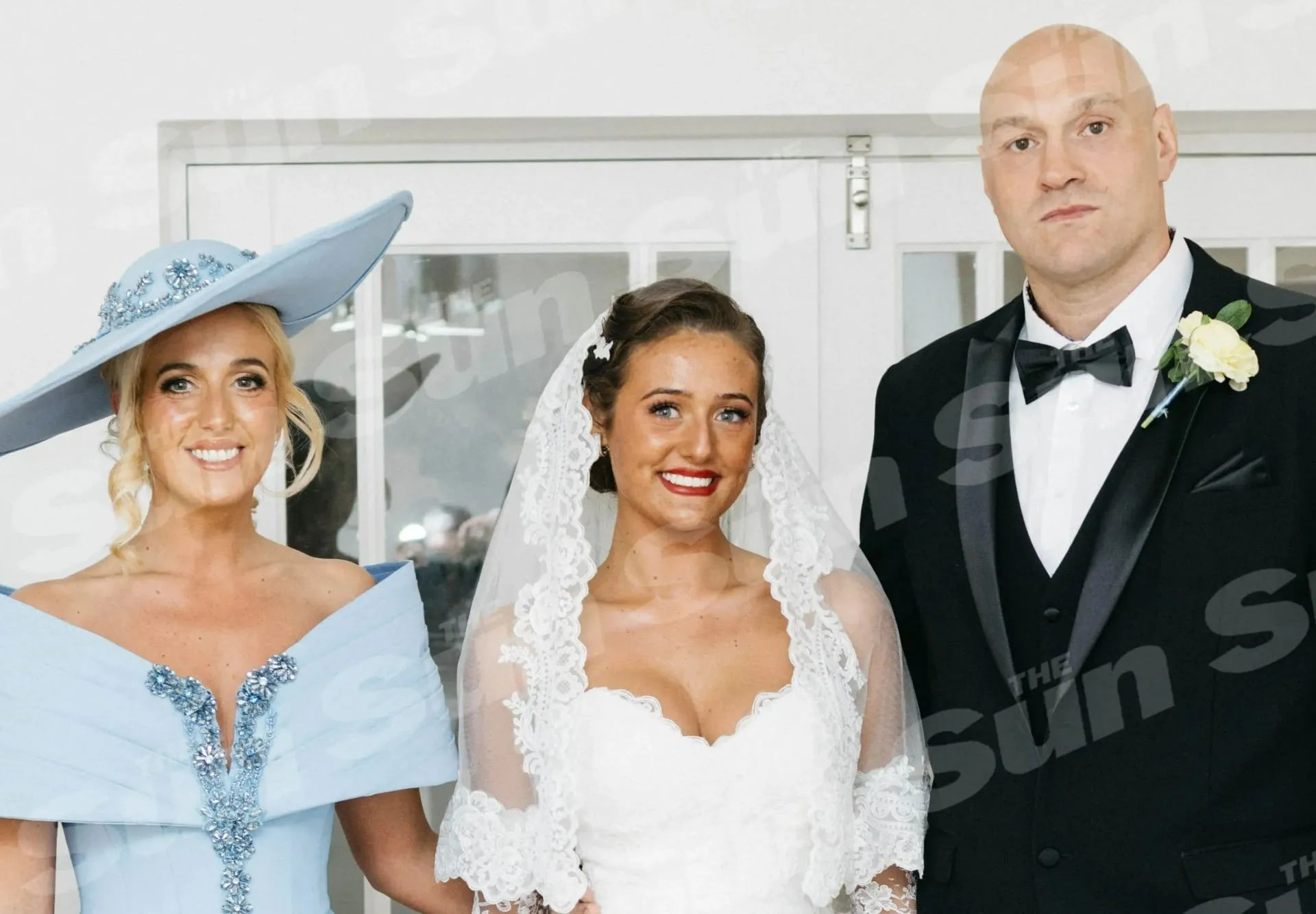 Venezuela Fury gives up lavish lifestyle to start married life in static caravan