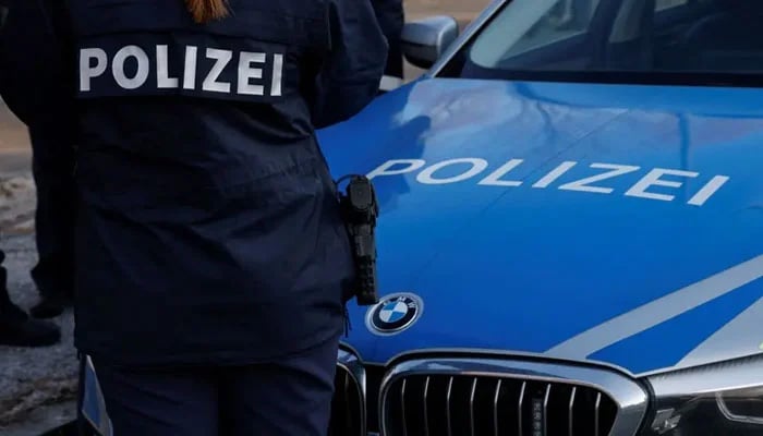 German police officers control cars at a border control station between Oberaudorf (Germany) and Niederndorf (Austria). — AFP/File