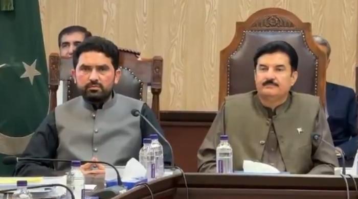 KP governor, chief minister jointly criticise Centre over gas suspension