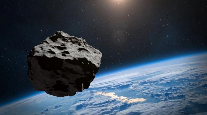 School bus-sized asteroid 2026 JH2 flies past Earth today at 56,000 miles: See full details