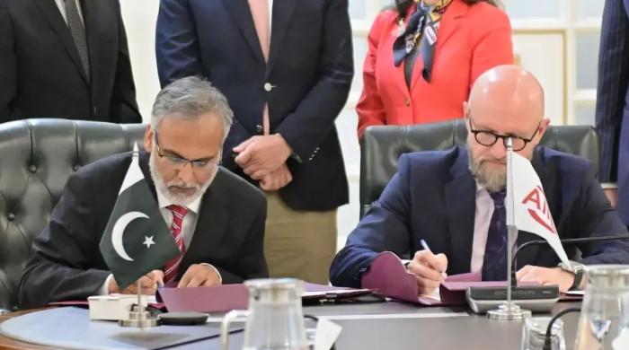 Pakistan, AIIB ink over $320m loan deal for N-5 highway reconstruction